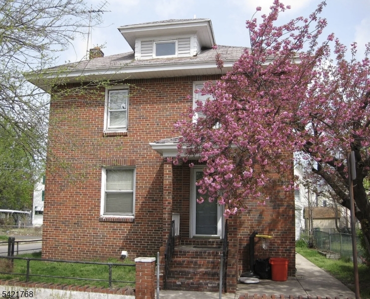 29 W Madison Street Paulsboro NJ 08066