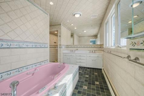 72 Stony Brook Road Montville NJ 07045