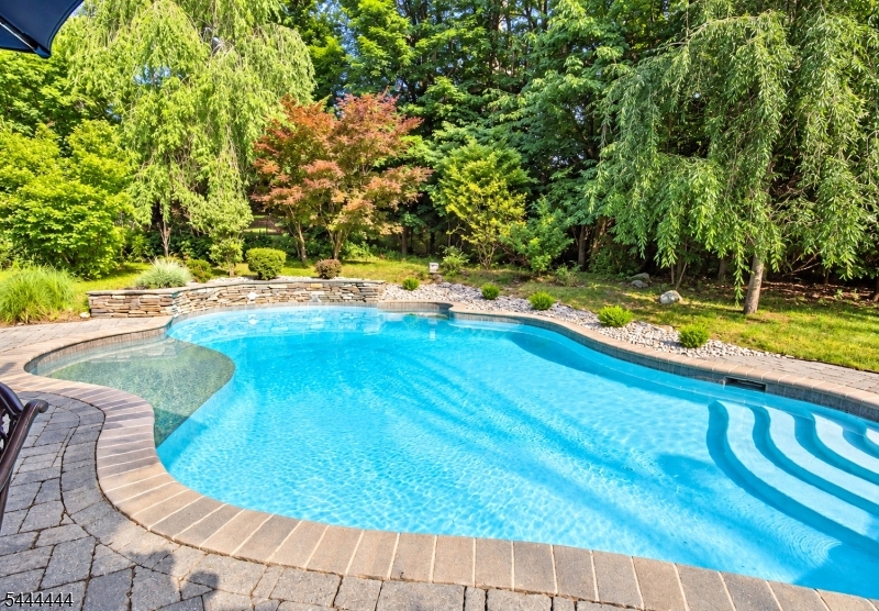 39 Hillcrest Avenue Montville NJ 07045