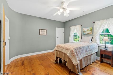 60 Pleasant Run Road Readington NJ 08822