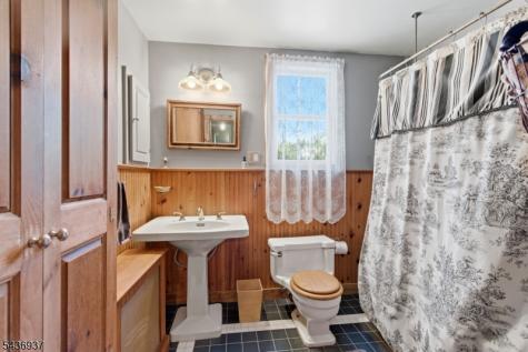 60 Pleasant Run Road Readington NJ 08822