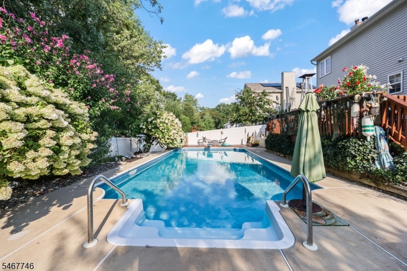 52 Diamond Lane Howell NJ 07731