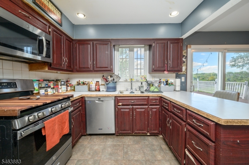6 Emery Drive Readington NJ 08889