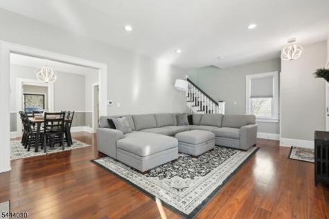 521 5TH Street Belvidere NJ 07823