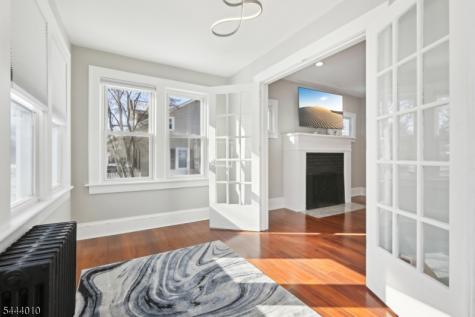 521 5TH Street Belvidere NJ 07823