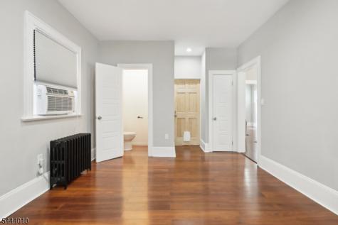 521 5TH Street Belvidere NJ 07823