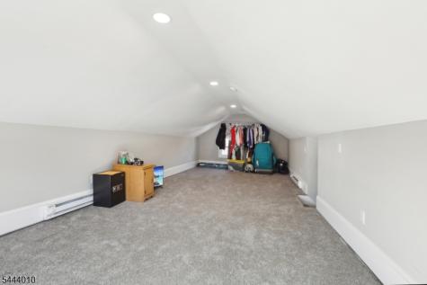 521 5TH Street Belvidere NJ 07823