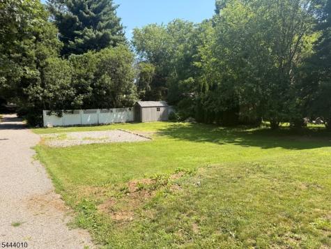 521 5TH Street Belvidere NJ 07823