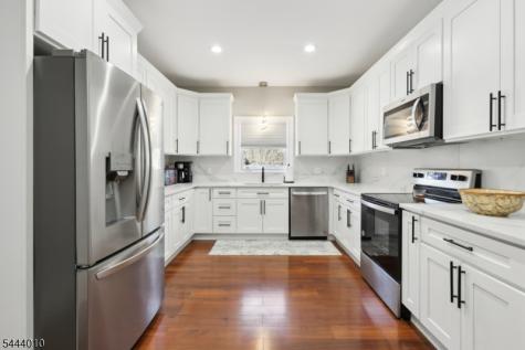 521 5TH Street Belvidere NJ 07823