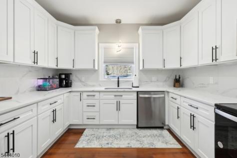 521 5TH Street Belvidere NJ 07823