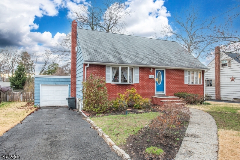 23 Sunnie Terrace West Caldwell NJ 07006