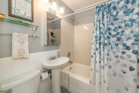 23 Sunnie Terrace West Caldwell NJ 07006