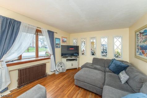 23 Sunnie Terrace West Caldwell NJ 07006