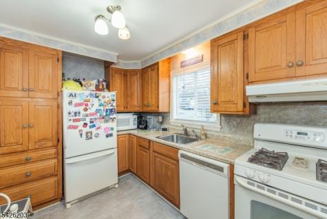 23 Sunnie Terrace West Caldwell NJ 07006