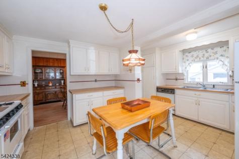 11 Oak Grove Road Caldwell Boro NJ 07006