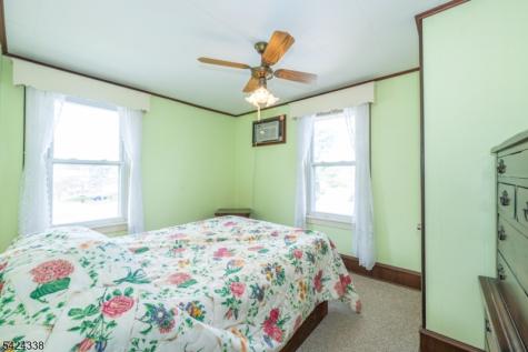 11 Oak Grove Road Caldwell Boro NJ 07006