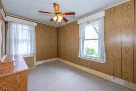 11 Oak Grove Road Caldwell Boro NJ 07006