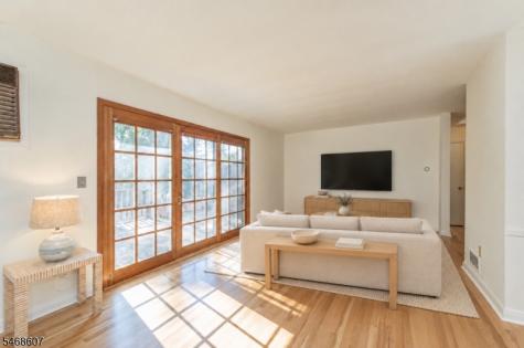 11 Cresthill Road Verona NJ 07044
