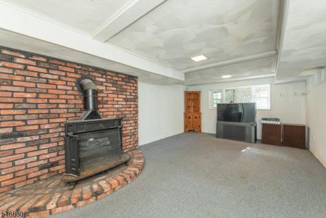 11 Cresthill Road Verona NJ 07044