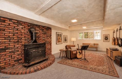 11 Cresthill Road Verona NJ 07044