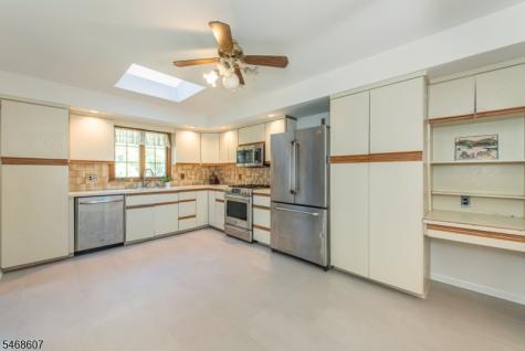11 Cresthill Road Verona NJ 07044