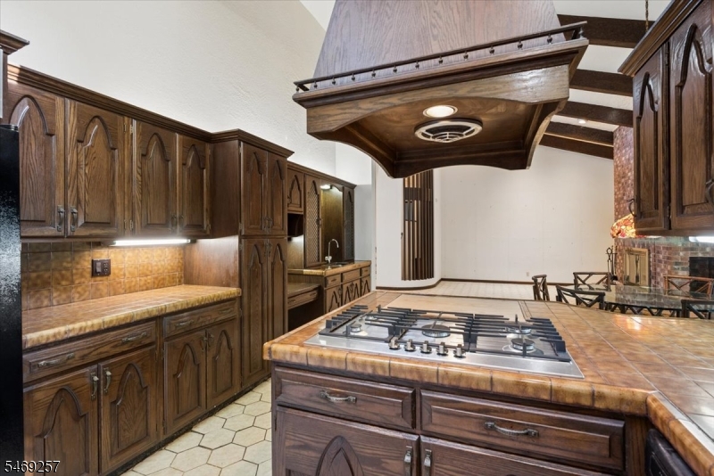 14 Sylvan Way Morris NJ 07960