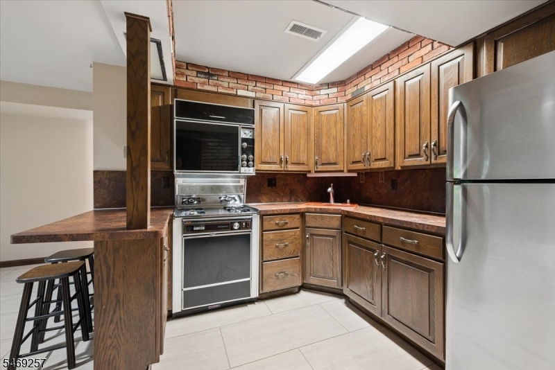 14 Sylvan Way Morris NJ 07960