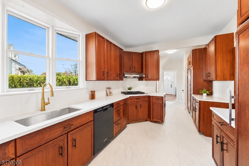 829 Mountain Avenue Westfield NJ 07090