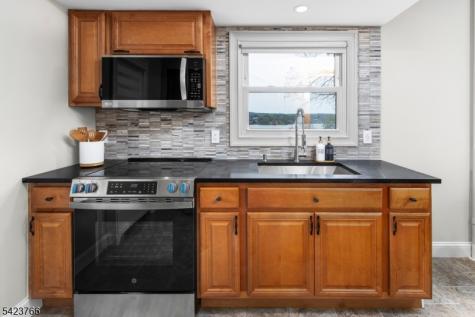 6 Lakeview Terrace Stanhope NJ 07874