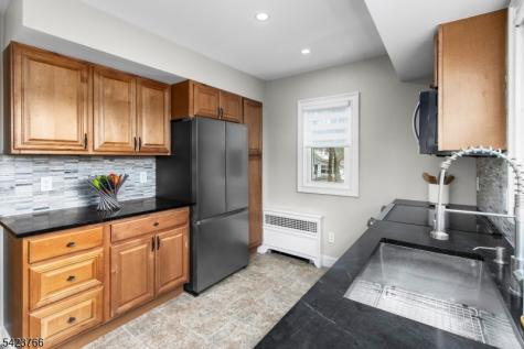6 Lakeview Terrace Stanhope NJ 07874