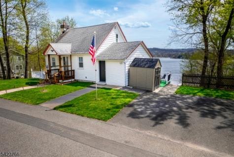 6 Lakeview Terrace Stanhope NJ 07874
