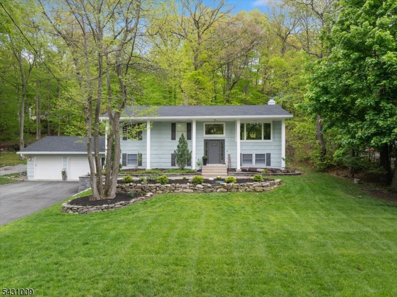 125 Kitchell Lake Drive West Milford NJ 07480