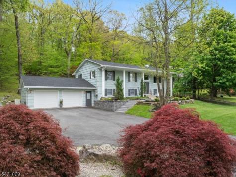 125 Kitchell Lake Drive West Milford NJ 07480
