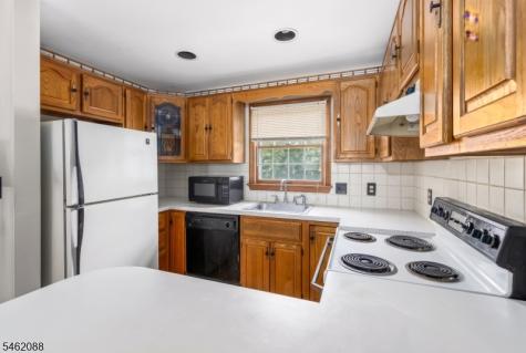 10 Pine Drive Liberty NJ 07823