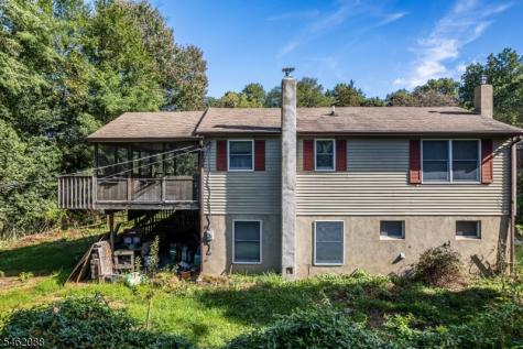 10 Pine Drive Liberty NJ 07823