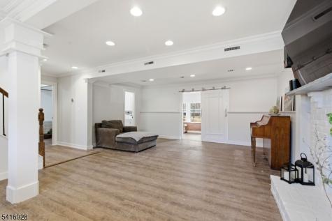 14 Cindy Lane Jefferson NJ 07438