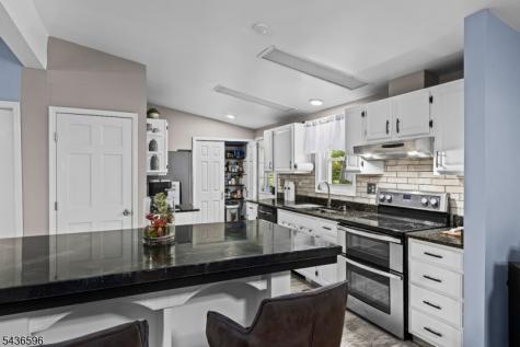 10 Plumer Road Frankford NJ 07860