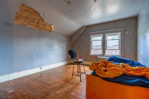 5 N 22nd Street East Orange NJ 07017