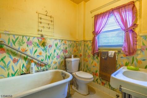 5 N 22nd Street East Orange NJ 07017