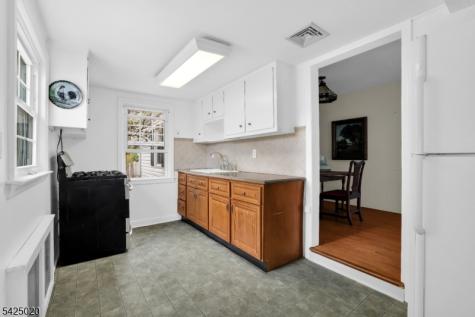 11 Meyer Place Pequannock NJ 07444