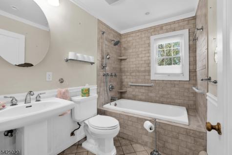11 Meyer Place Pequannock NJ 07444