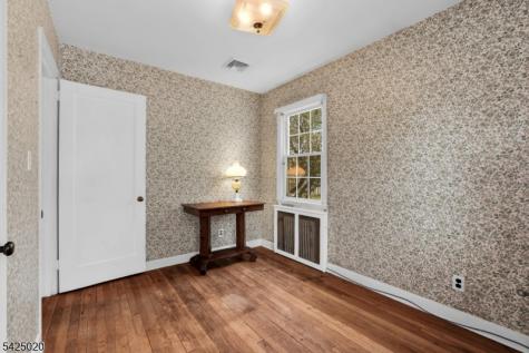 11 Meyer Place Pequannock NJ 07444