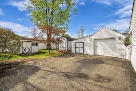 11 Meyer Place Pequannock NJ 07444