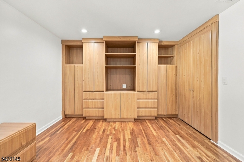 95 Redwood Road Springfield NJ 07081