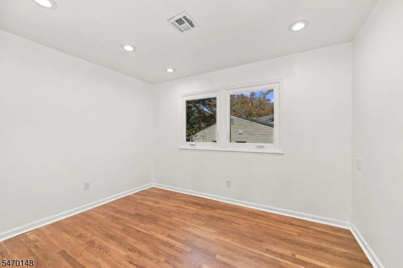 95 Redwood Road Springfield NJ 07081