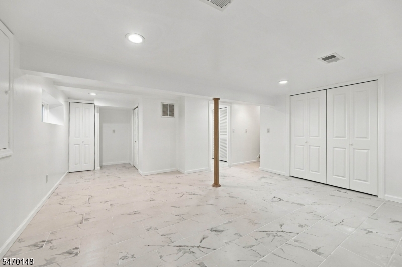95 Redwood Road Springfield NJ 07081
