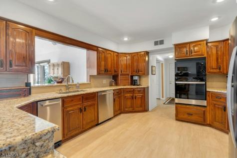 12 Laurel Hill Rockaway NJ 07435