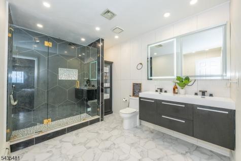 12 Rene Court Wayne NJ 07470