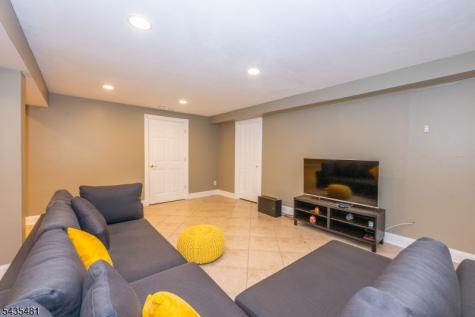 12 Rene Court Wayne NJ 07470