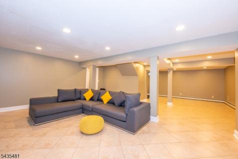 12 Rene Court Wayne NJ 07470